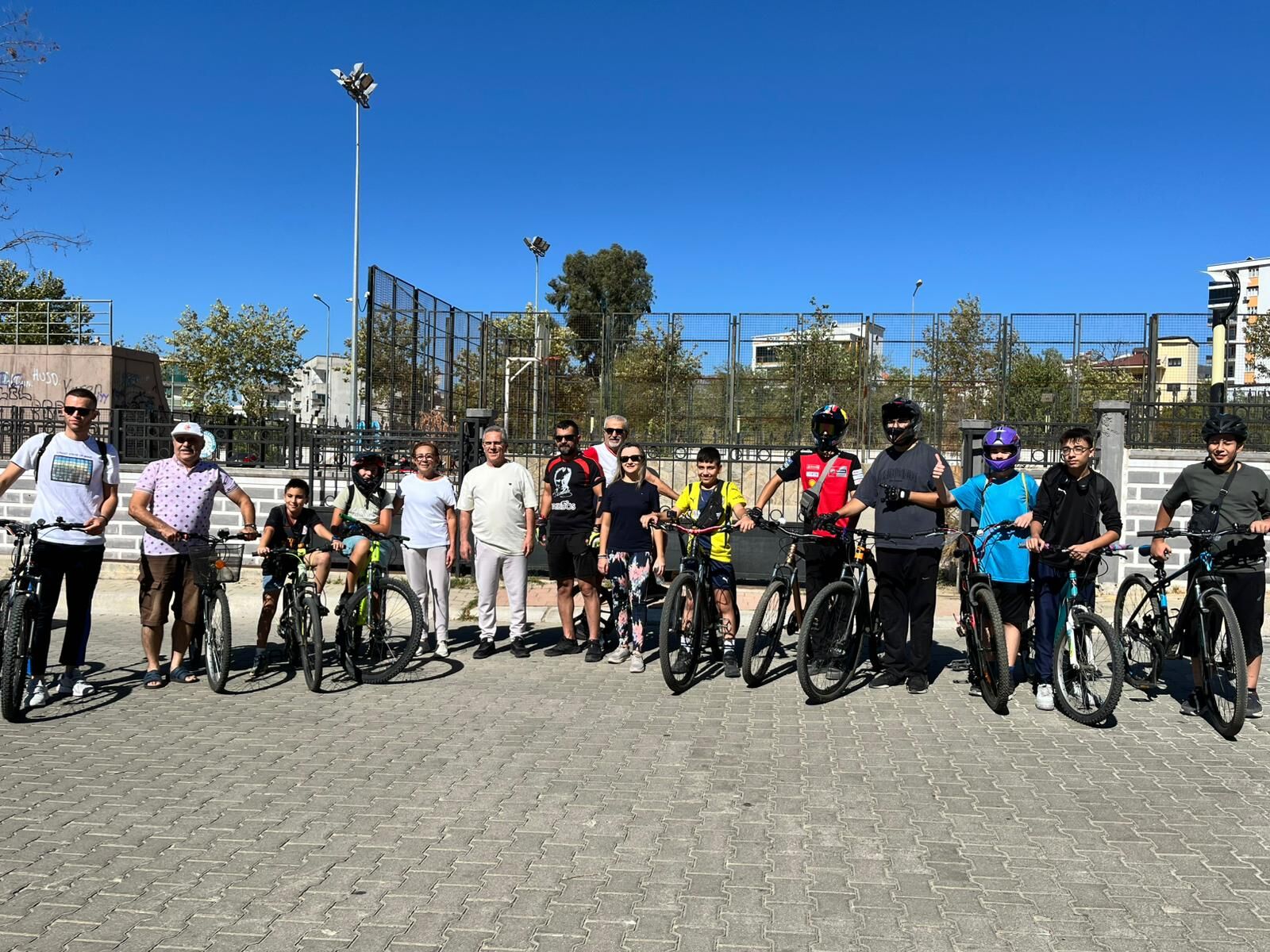 Nazillide Bisikletliler Yollara Dokuldu Avrupa Hareketlilik Haftasi Kapsaminda Bisiklet Turu Atildi 600739 D74B5332Ba9F4Dbab57E811C54281078