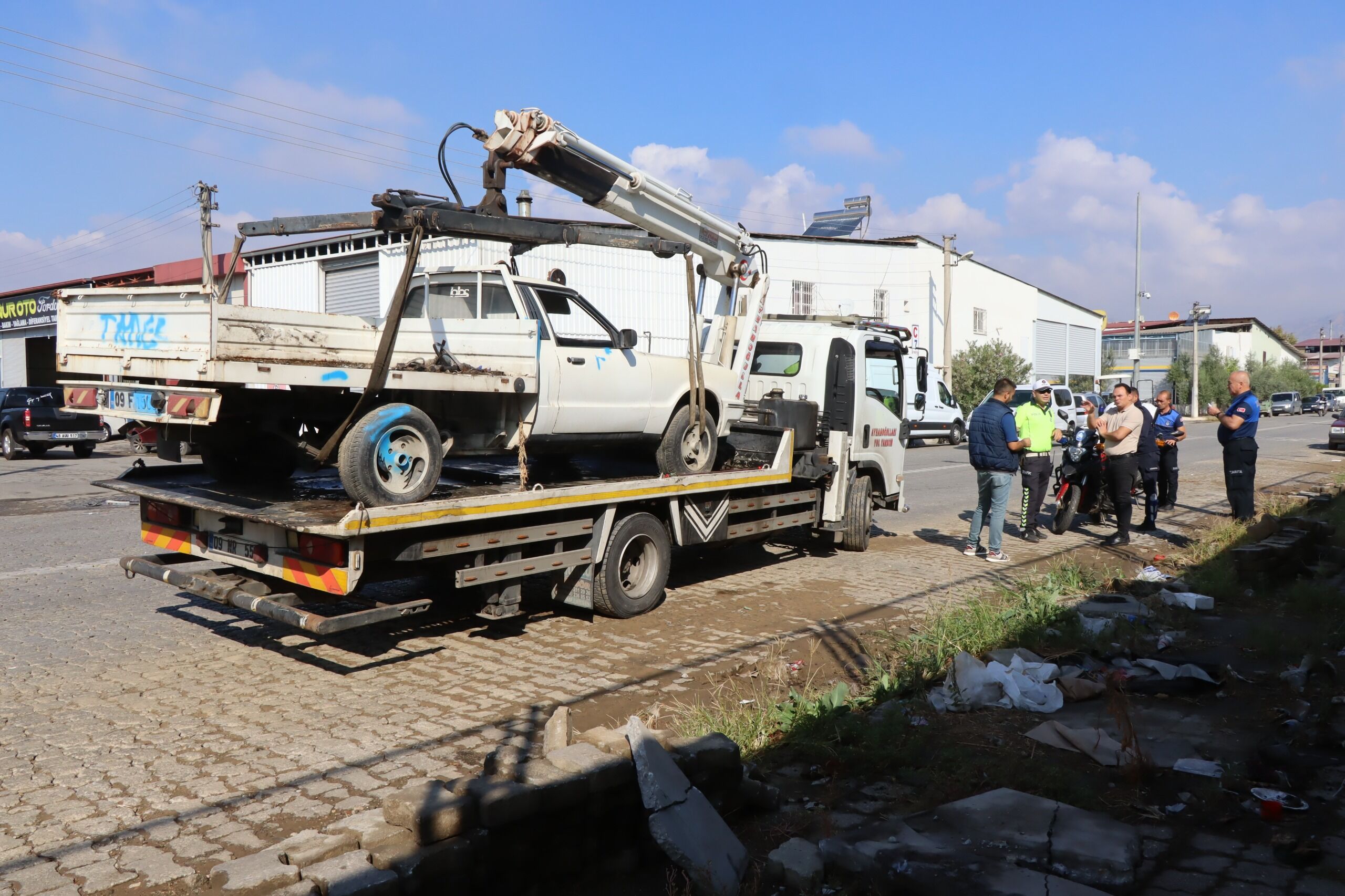 Nazillide Terk Edilmis Araclar Toplandi Emniyet Ve Zabita Ortak Operasyon Yapti 603250 1E50C8819A6019B05Be5428D1D1C3D0A