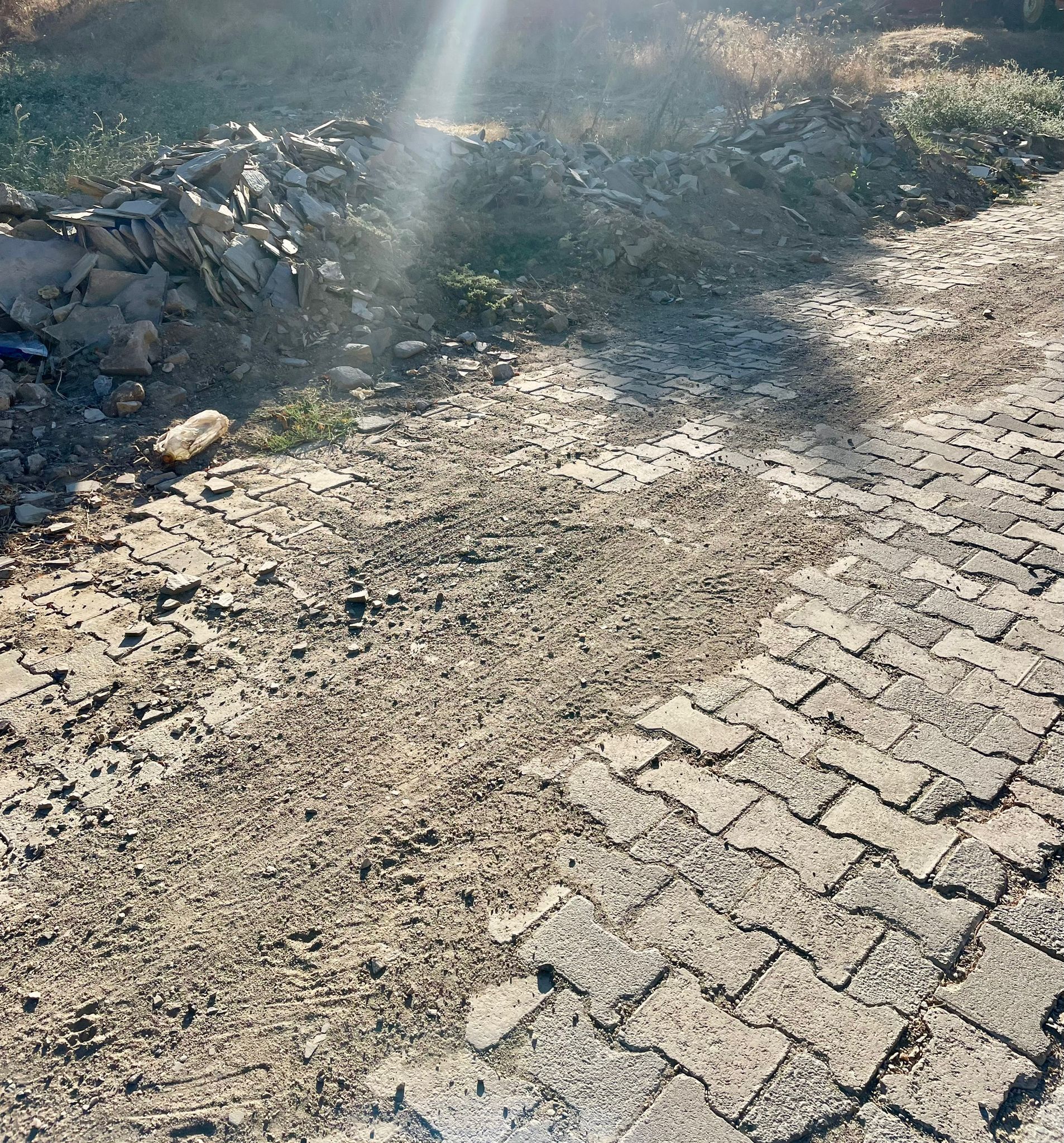 Nazillide Yol Isyani Vatandas Oturma Eylemi Yapti 600834 08Ab54332Bcb28F5Eae678F341107694