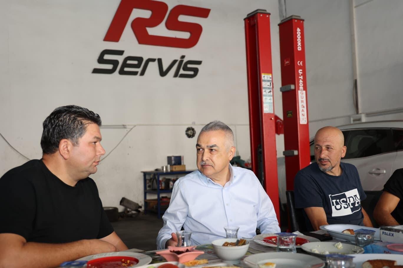 Savaş Aydınlı esnafla bir araya geldi