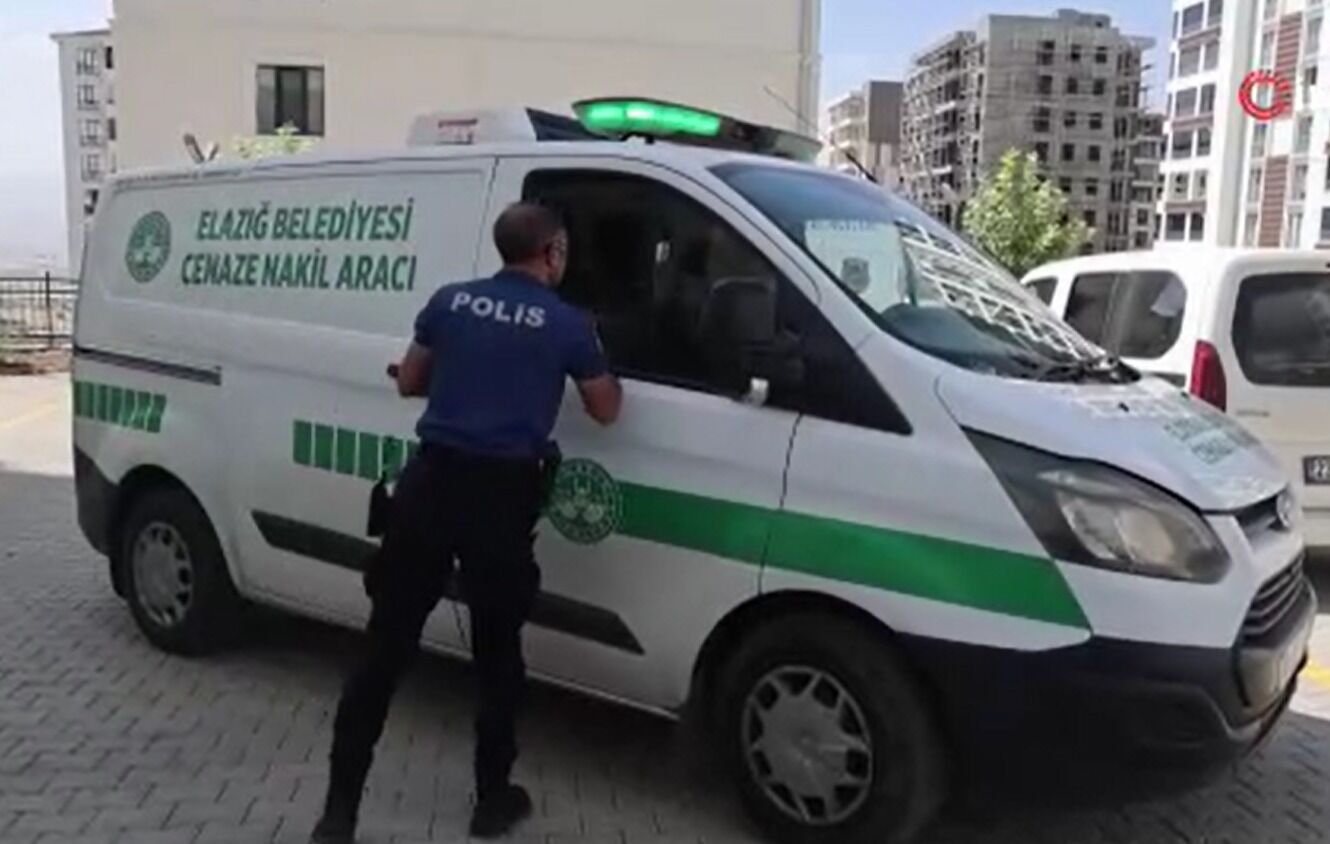 Eve gizlice soktuğu yasak aşkını kocası katletti! Kadının ifadeleri şaşkına çevirdi