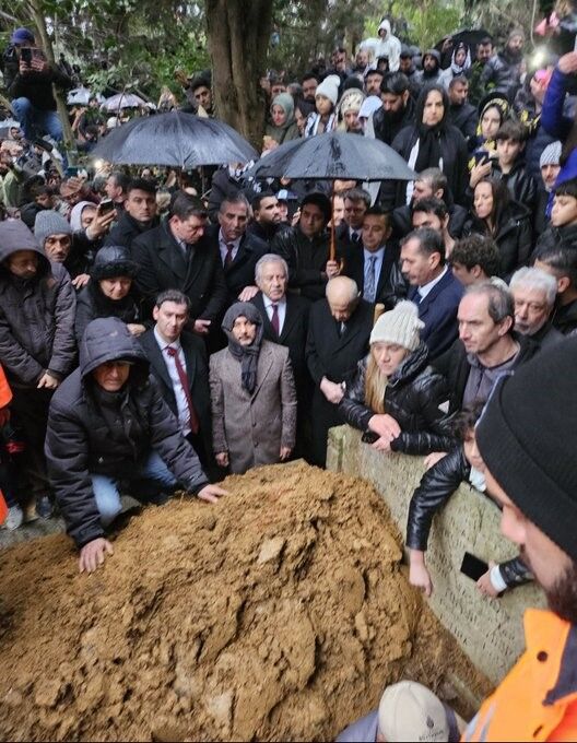 Ferdi Tayfur'un kabrini ailesi yaptırmadı! Yaptıranı duyanlar 'helal olsun' dedi