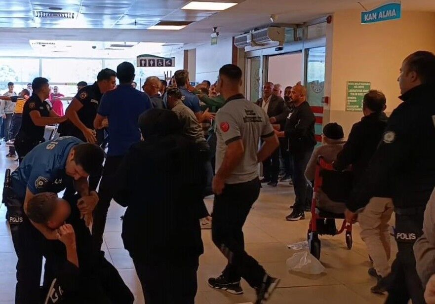 Devlet Hastanesi savaş alanına döndü! 25 yaşındaki genç ölünce ortalık karıştı!