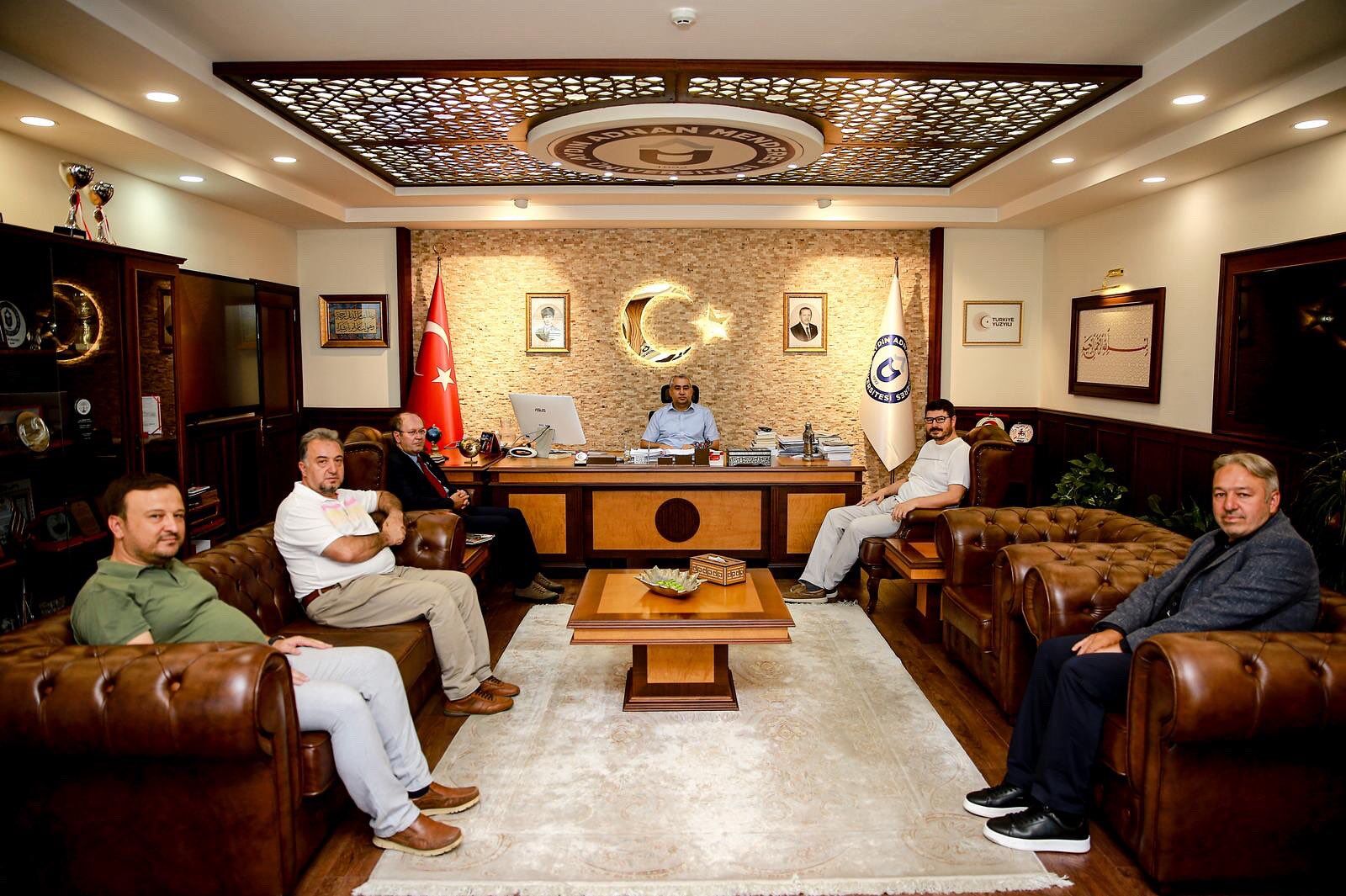 Yusuf Kaplandan Aydin Adnan Menderes Muzesine Ovgu 597173 Bde17De7Dfbba8Ac29F5Cb4Fe2Fcbdd4