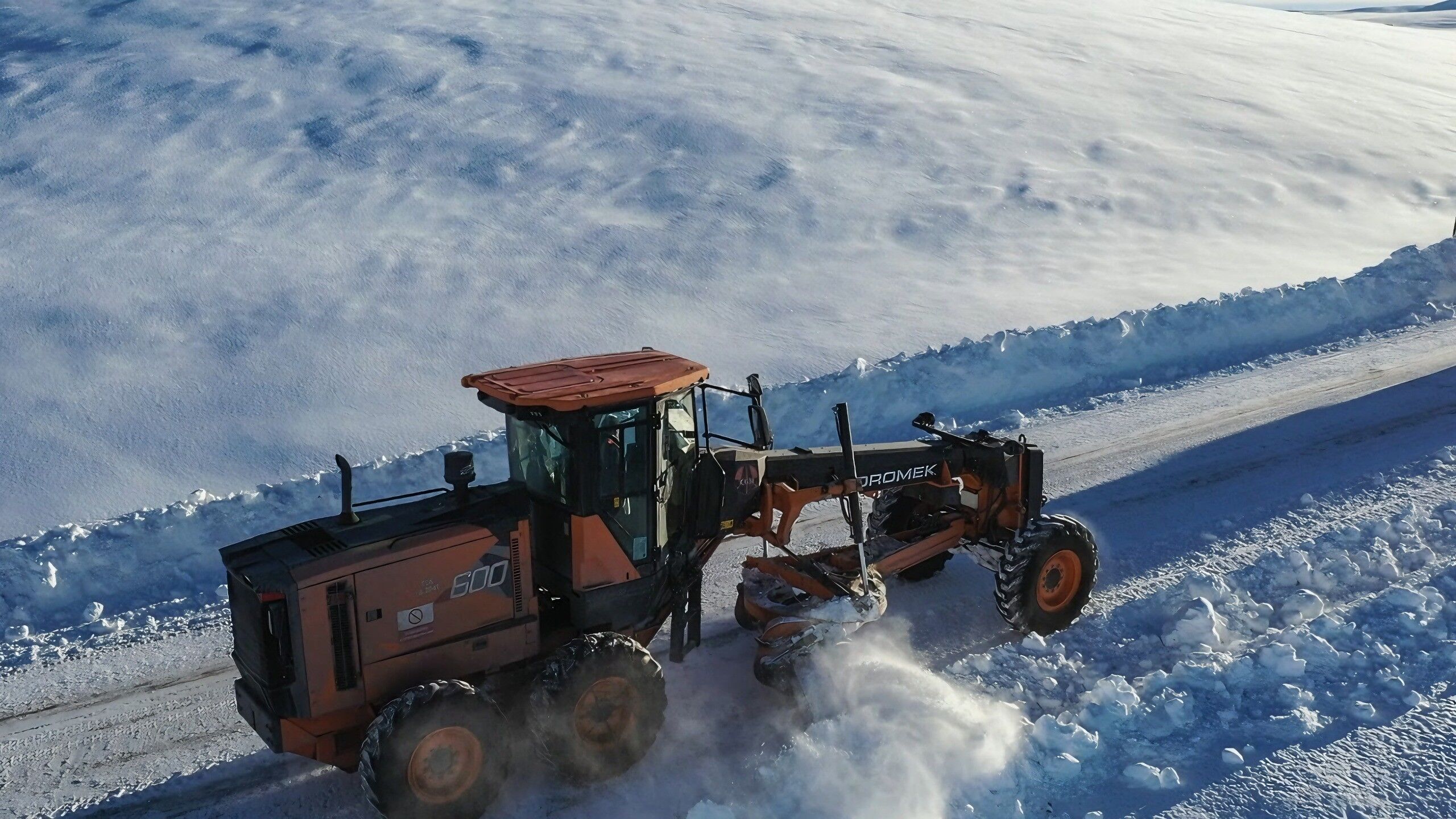 A W551598 04