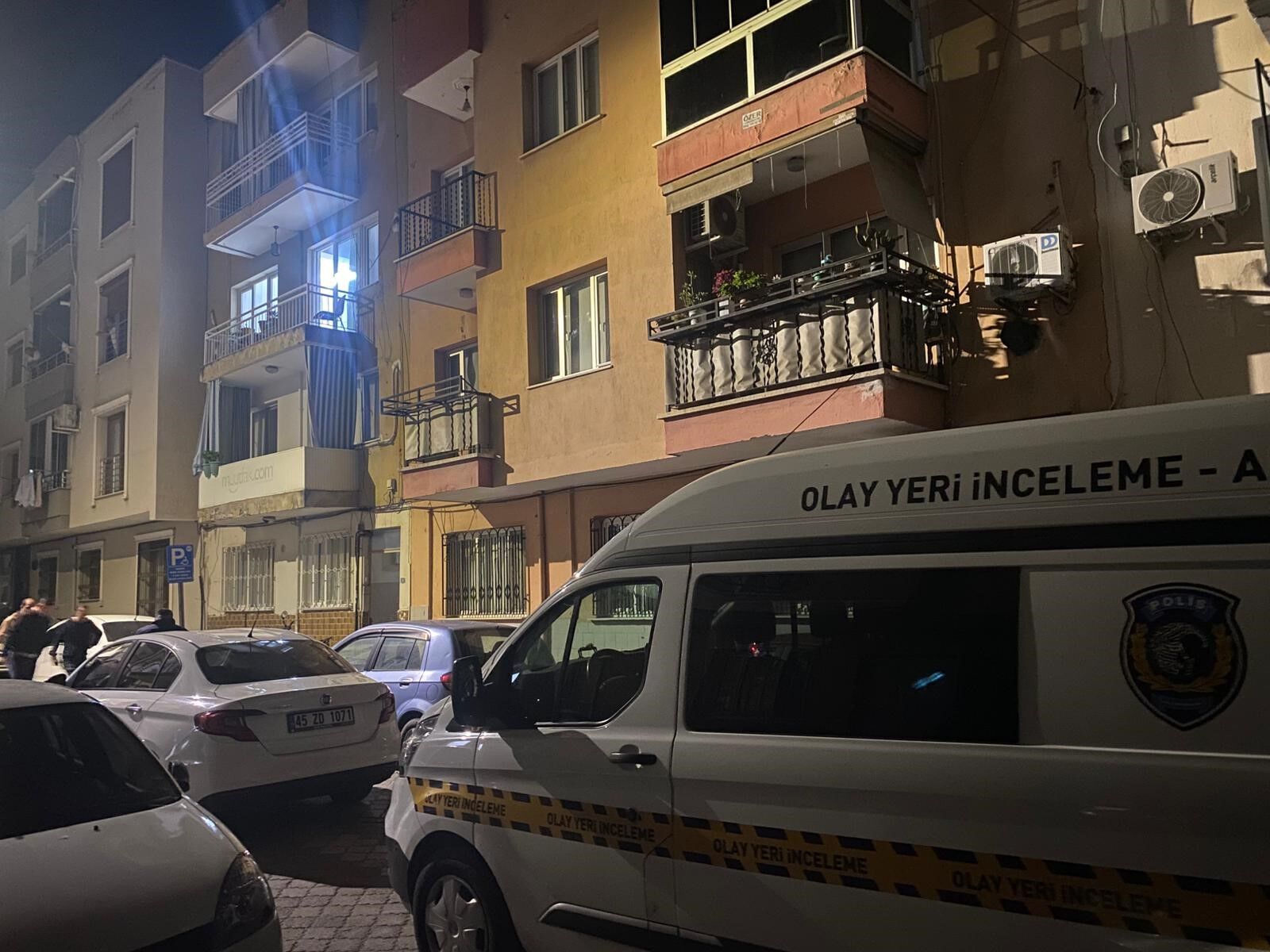 Apartmanda büyük dehşet! Kendinden 19 yaş büyük kocası katletti