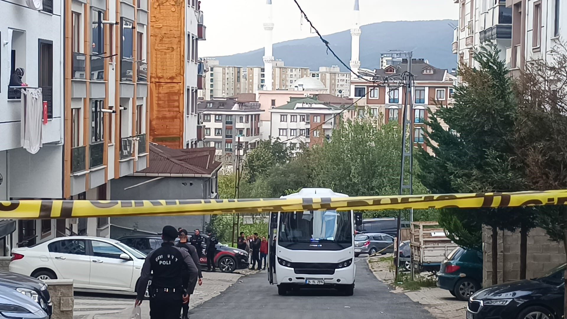 Sokakta yürüyen 3 kişi peş peşe öldürüldü! Seri cinayette şok iddia