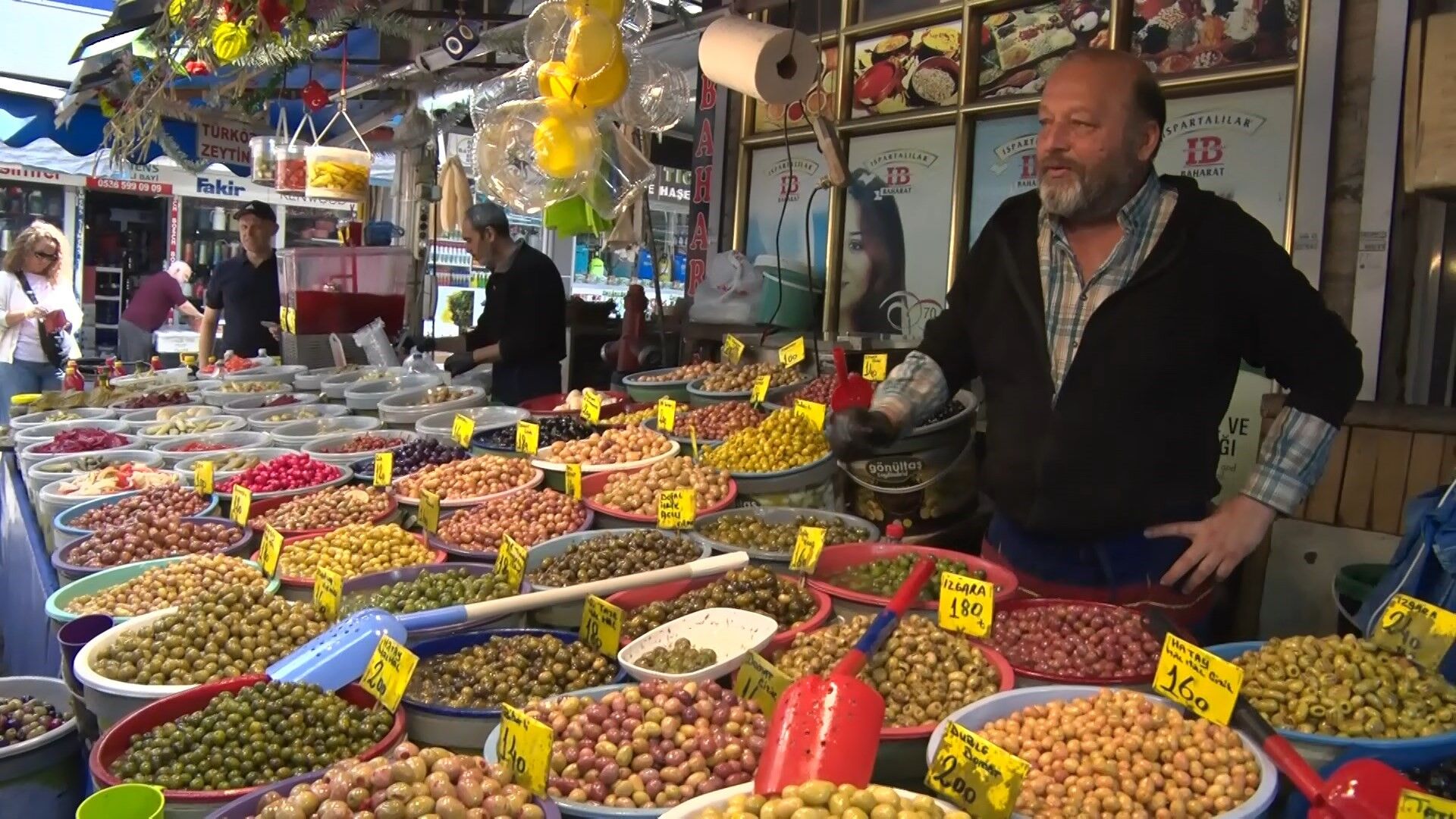 Karı kocanın zeytin kavgası ortaya çıkardı! Böylesi daha önce görülmedi