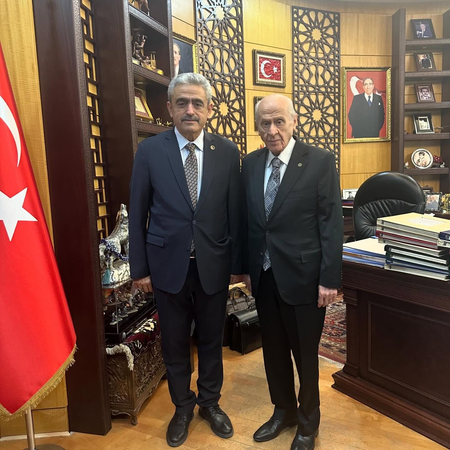 Aliciktan Bahceliye Ziyaret Aydindan Milletvekili Cikarma Sozu Verdi 604992 0E8C576459143C7F0377D884Ab5Bb847