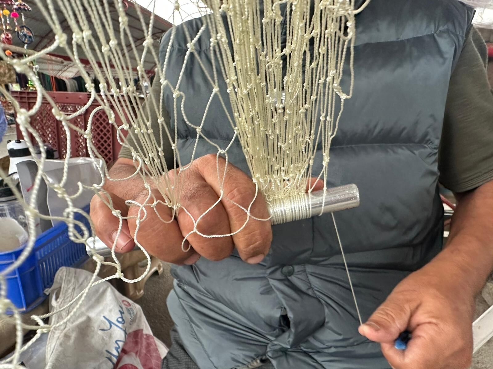 Aydın bit pazarında el emeği balık ağı