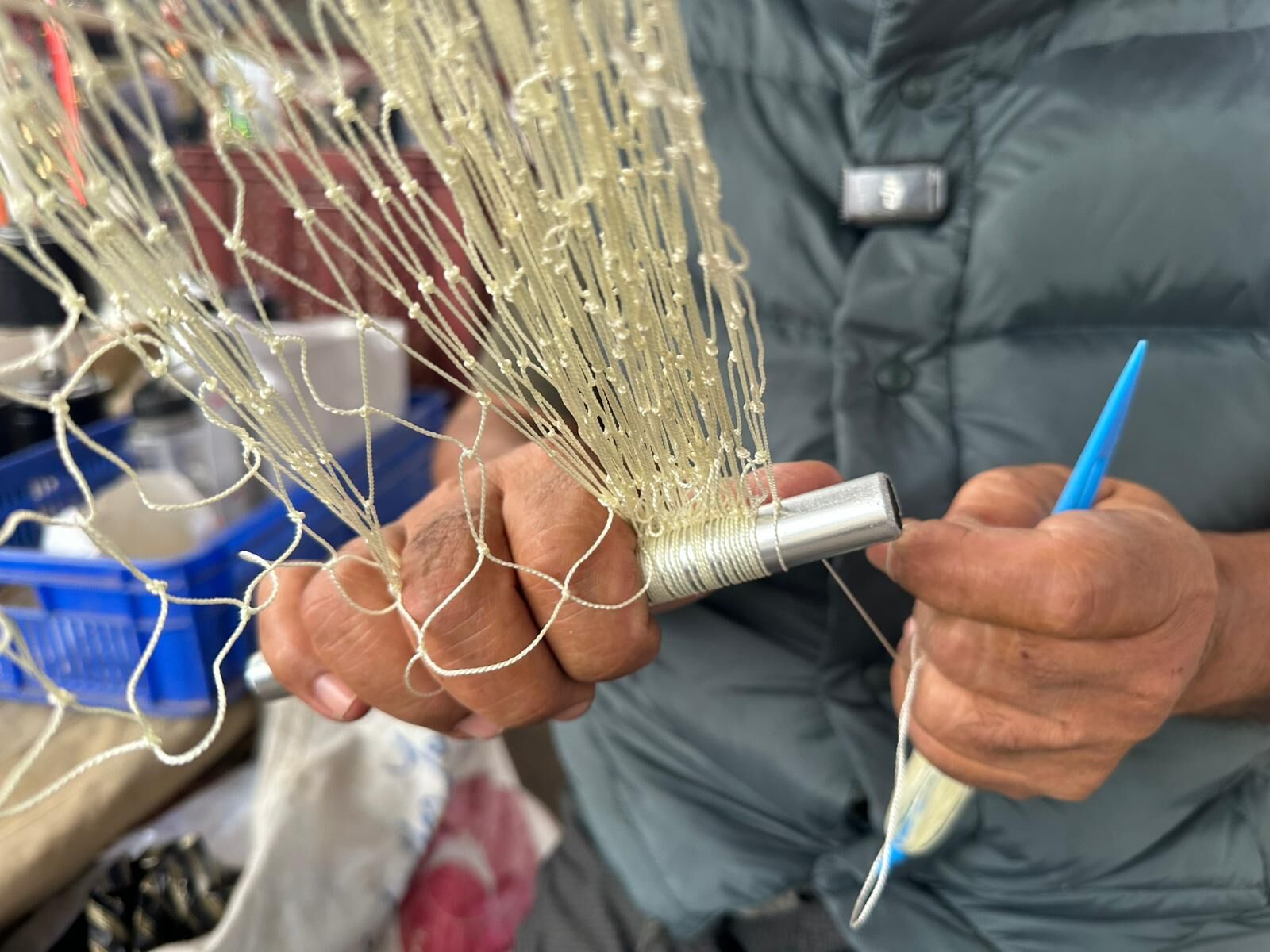 Aydın bit pazarında el emeği balık ağı