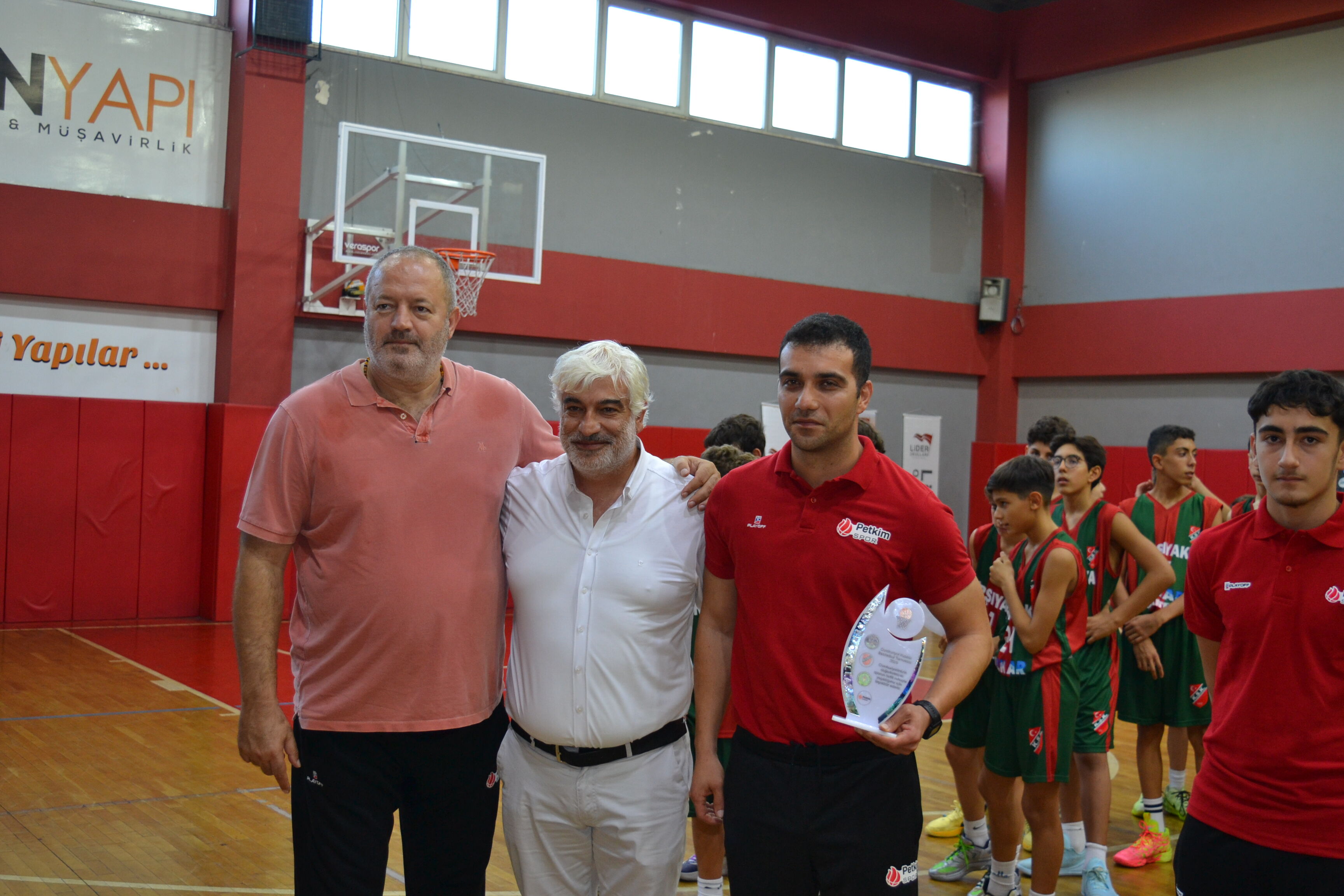 Aydın Lider Okulları Cumhuriyetin 102. yılını sporla kutladı 