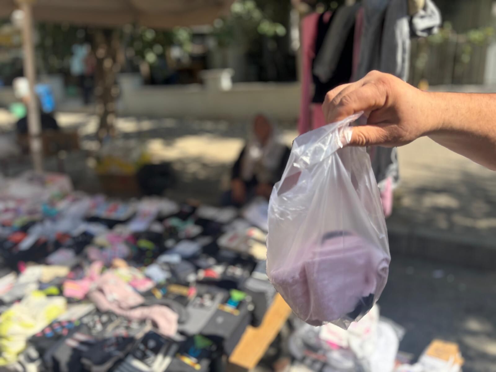 Aydinda 80 Yasindaki Kadin Tezgahin Basina Gecti Kisin Yaklasmasiyla Coraplar Yerini Aldi 607051 3990351Fabc40Cdceee2Fd910D72Ad1B-1