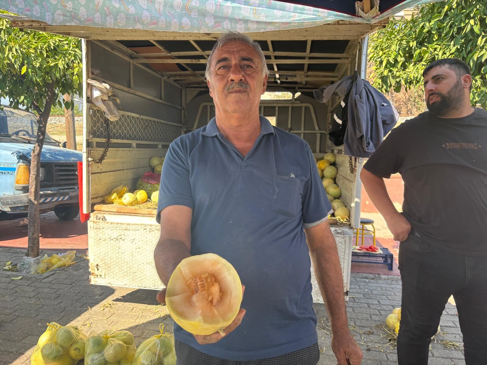 Aydinda Susuz Yetisen Kavun Lezzetiyle On Plana Cikti Tadini Bilen Bu Kavunu Tercih Ediyor 606407 B6172E3Bdf8435B5Ae22Eed81089733F