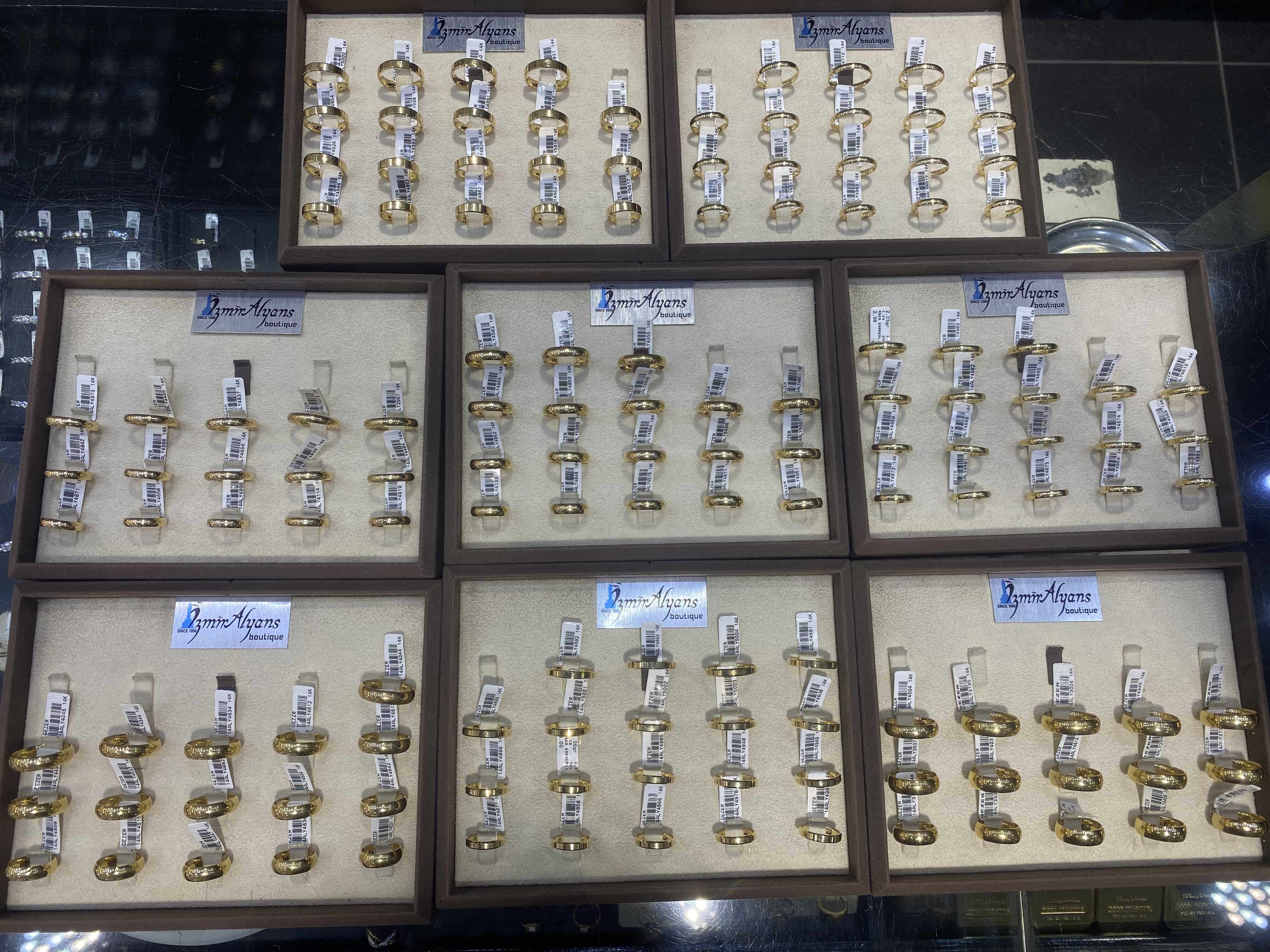 Aydın’daki çiftlerin moda takibi parmaklarına yansıdı