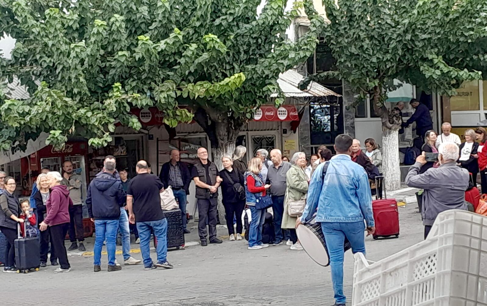 Aydindan Atalarinin Topraklarina Gidiyorlar 46 Kisilik Kafile Davul Zurna Ile Yunanistana Ugurlandi 608180 B9E8A9E1520A4E466575F72364C98E1A