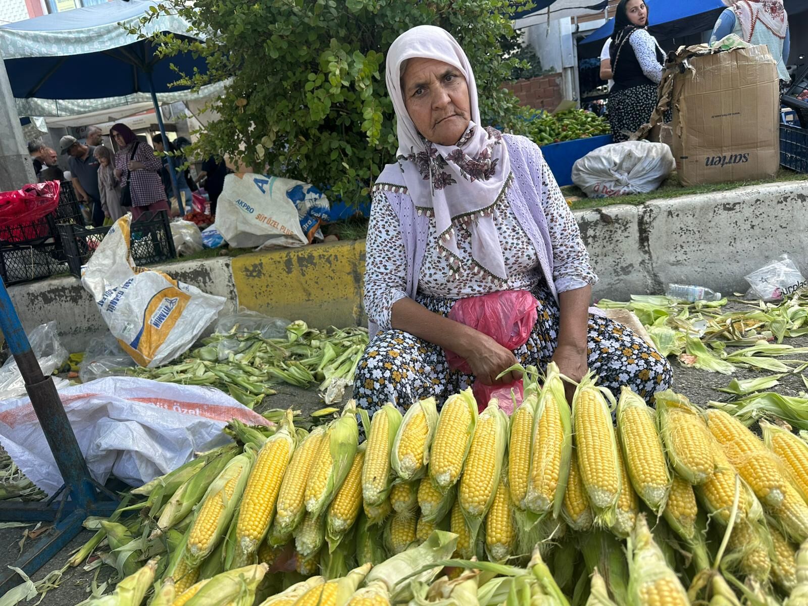 Aydınlı Hürriyet teyzeden engelli eşine 50 yıllık destek 