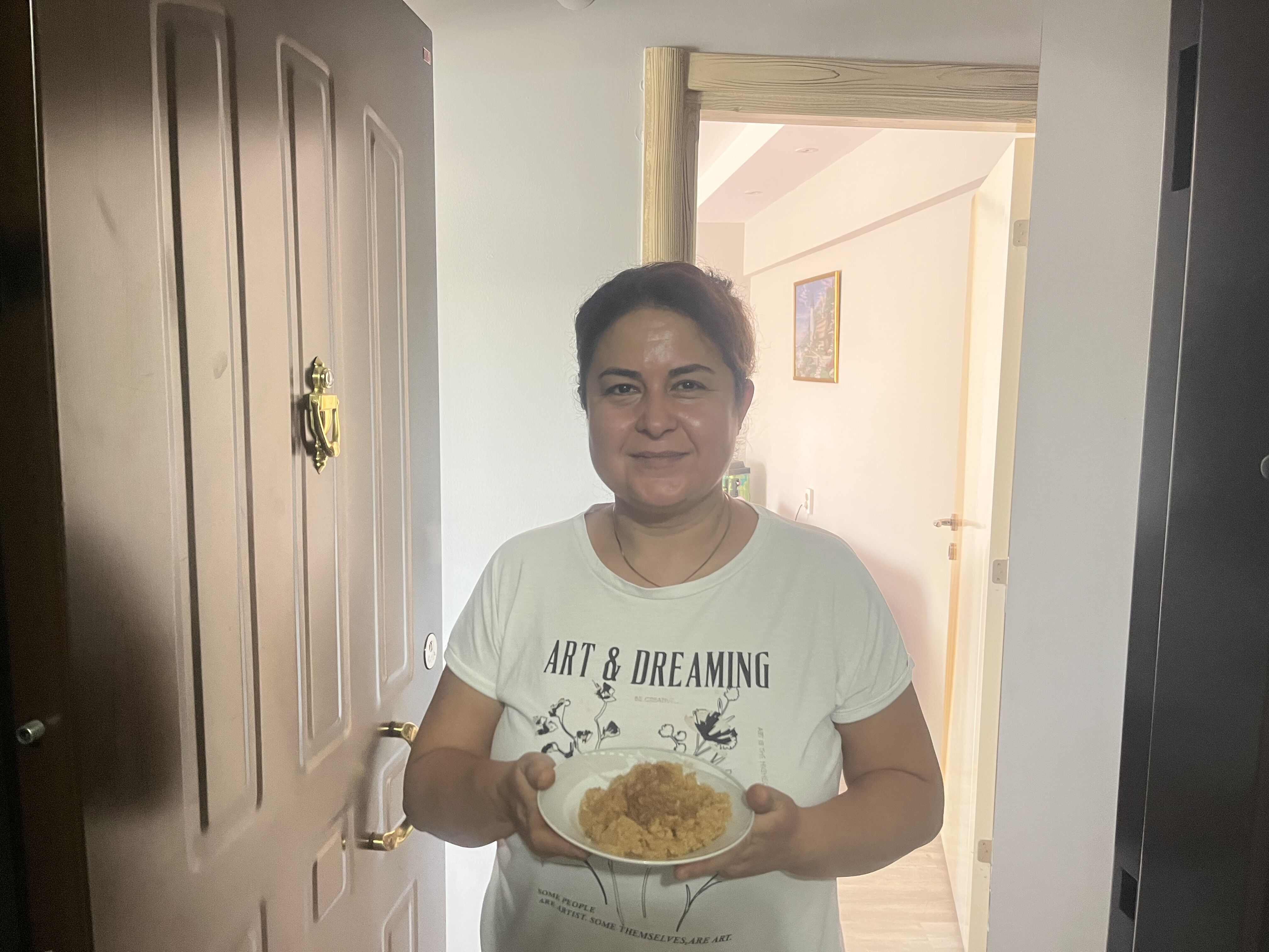 Aydinli Sevinc Teyze Yureklere Dokundu Cumhuriyet Sevdasiyla Helva Kavurdu 25 Yildir Bu Gelenegi Surduruyorum 610348 481Fba20F7Ac0Fad7F6E846B296E8A00