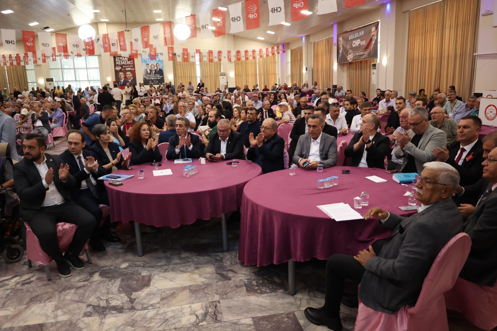Baskan Yetiskin Kaan Ercetini Kutladi Kongremiz Demokrasi Solenine Donustu 603878 Ff09Ee4F1581Fdcb6Ee73E6B9Fbe724D