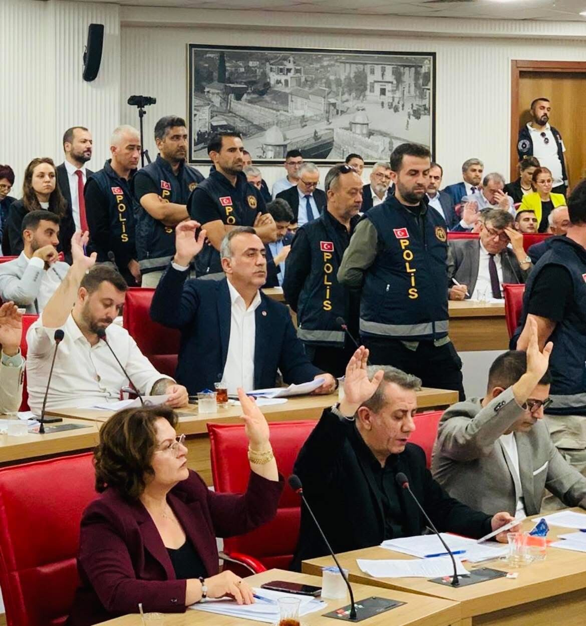 Chpli Sevimden Baskan Erdeme Yanit Korkmayin 607331 Eb4F1E70E2Be60D3Ca6D4284F589A8Ad