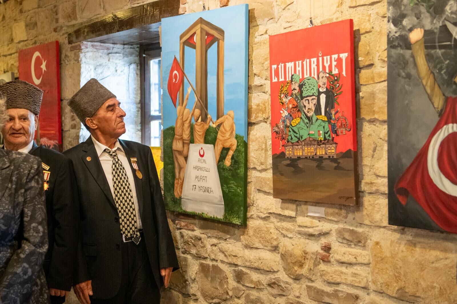 Derici Mustafa Gürbüz Anadolu Lisesi öğrencilerinden anlamlı Cumhuriyet sergisi