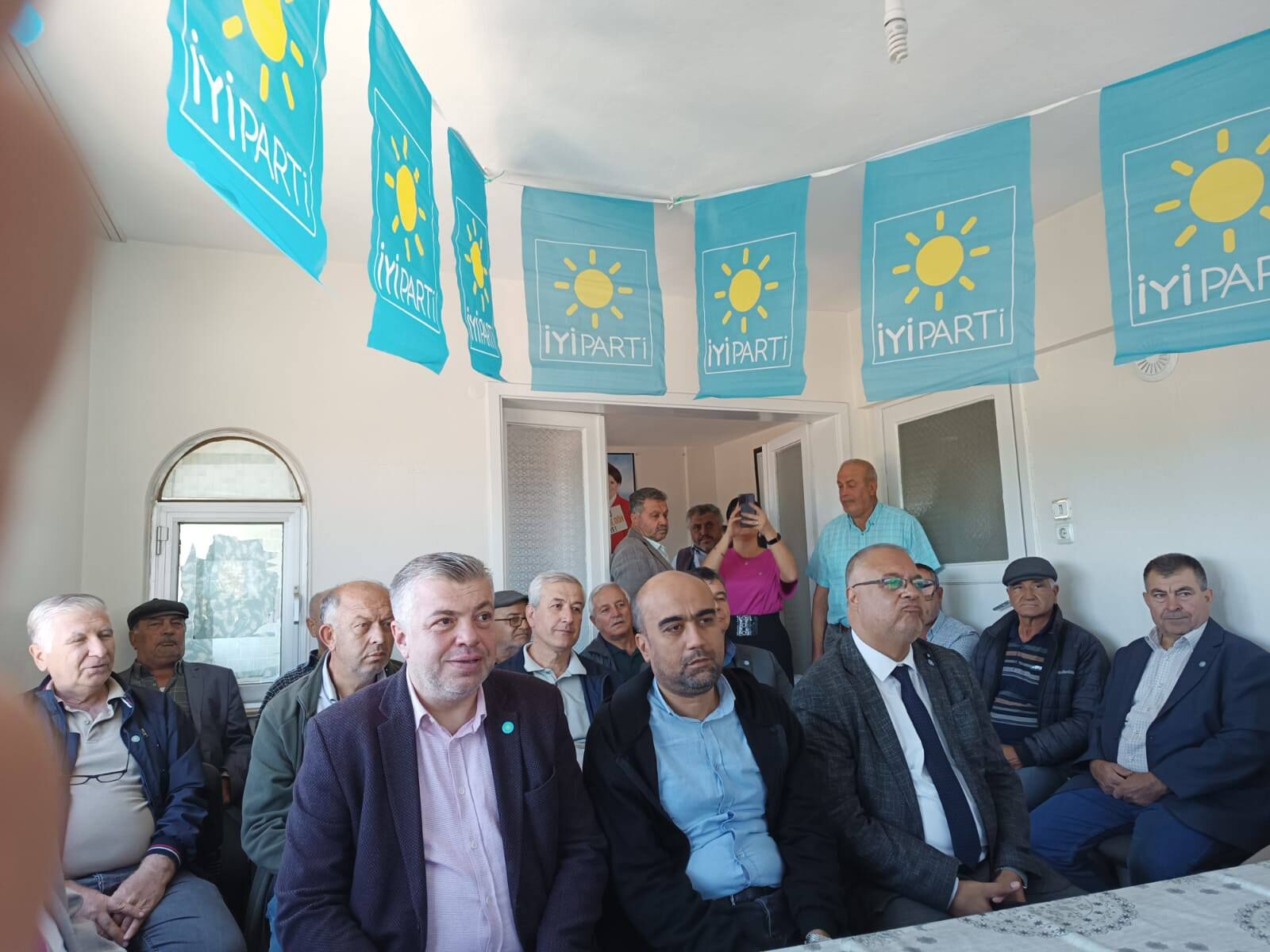 Iyi Parti Karacasuda Kupelioglu Guven Tazeledi 604705 0Ad7F7C193D827B59E0F10B5E4D8C7F0