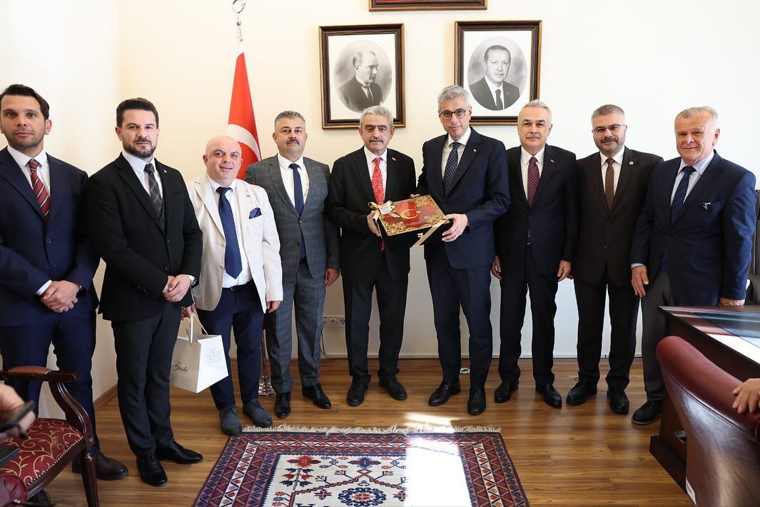 Mhpli Alicik Nazillinin Sevilen Bashekimi Icin Devrede Akkayanin Goreve Iadesi Icin Bakan Memisogluyla Gorustu Betul 606810 Db8Df7796987F352566866A5890908D4
