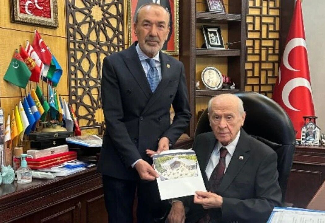 Dünyanın en büyük cemevi açılıyor! İlk davetiye MHP Lideri Bahçeli'ye verildi
