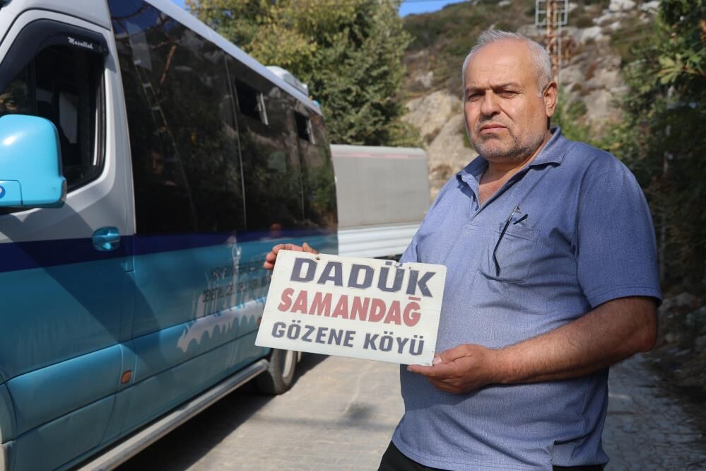 Mezarlıkta inanılmaz görüntü! Bakanlar neye uğradığını şaşırıyor