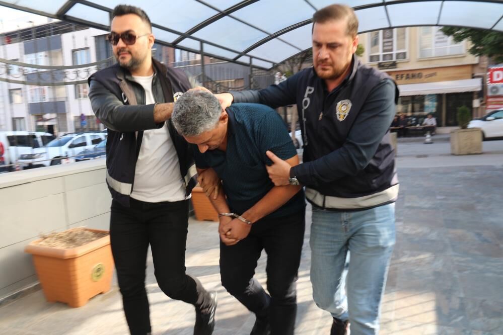 Zincir markette çocuğu öldüresiye dövdü! Polisin yakaladığı adam neden yaptığını anlattı