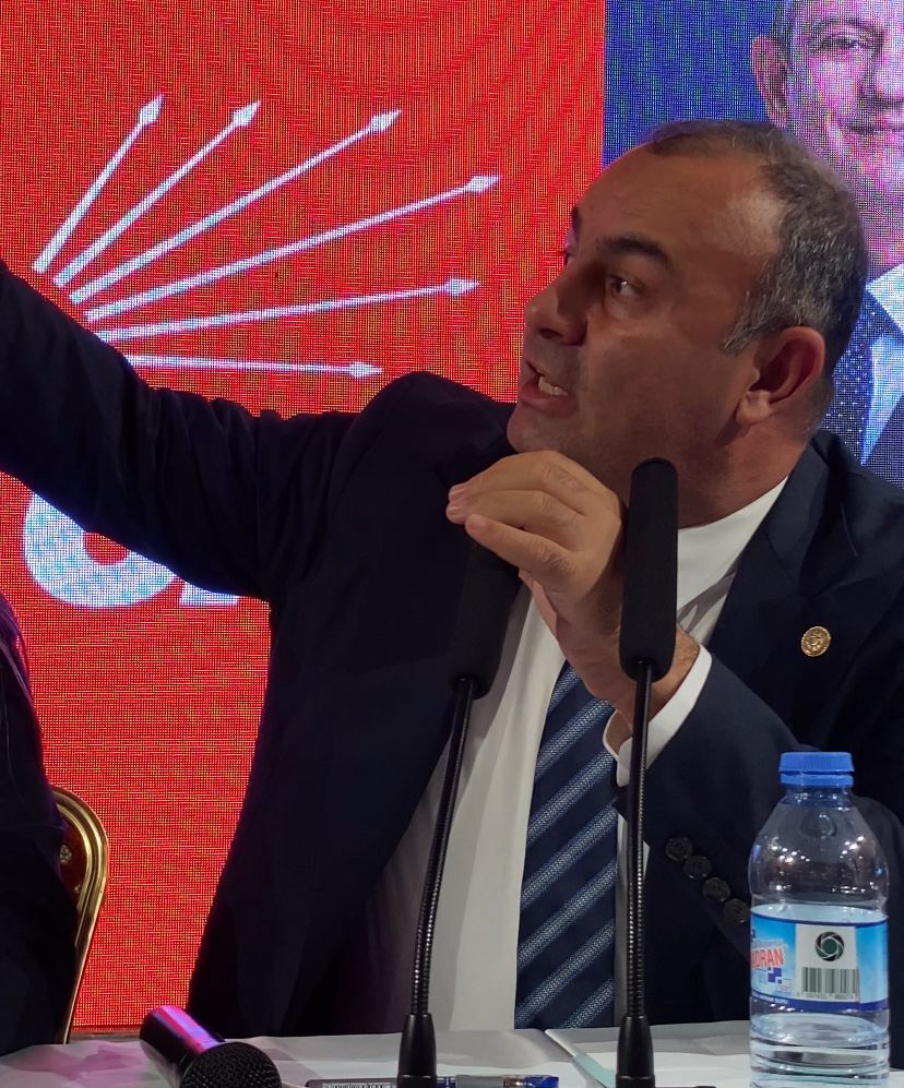 CHP Aydın’da Gürdal‘a temiz dil uyarısı! ‘Emir kulu’ sözünü geri aldı