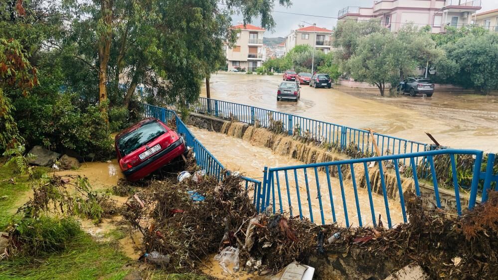 İlçede olağanüstü durum! Belediye başkanı yardım çağrısı yaptı