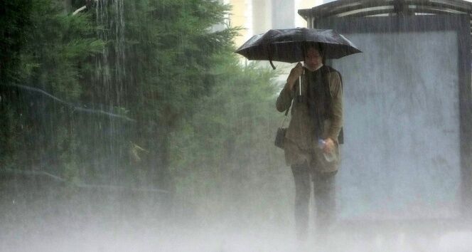 Şehirde okullar tatil edildi! Vatandaşlara 'evinize erken gidin' uyarısı yapıldı