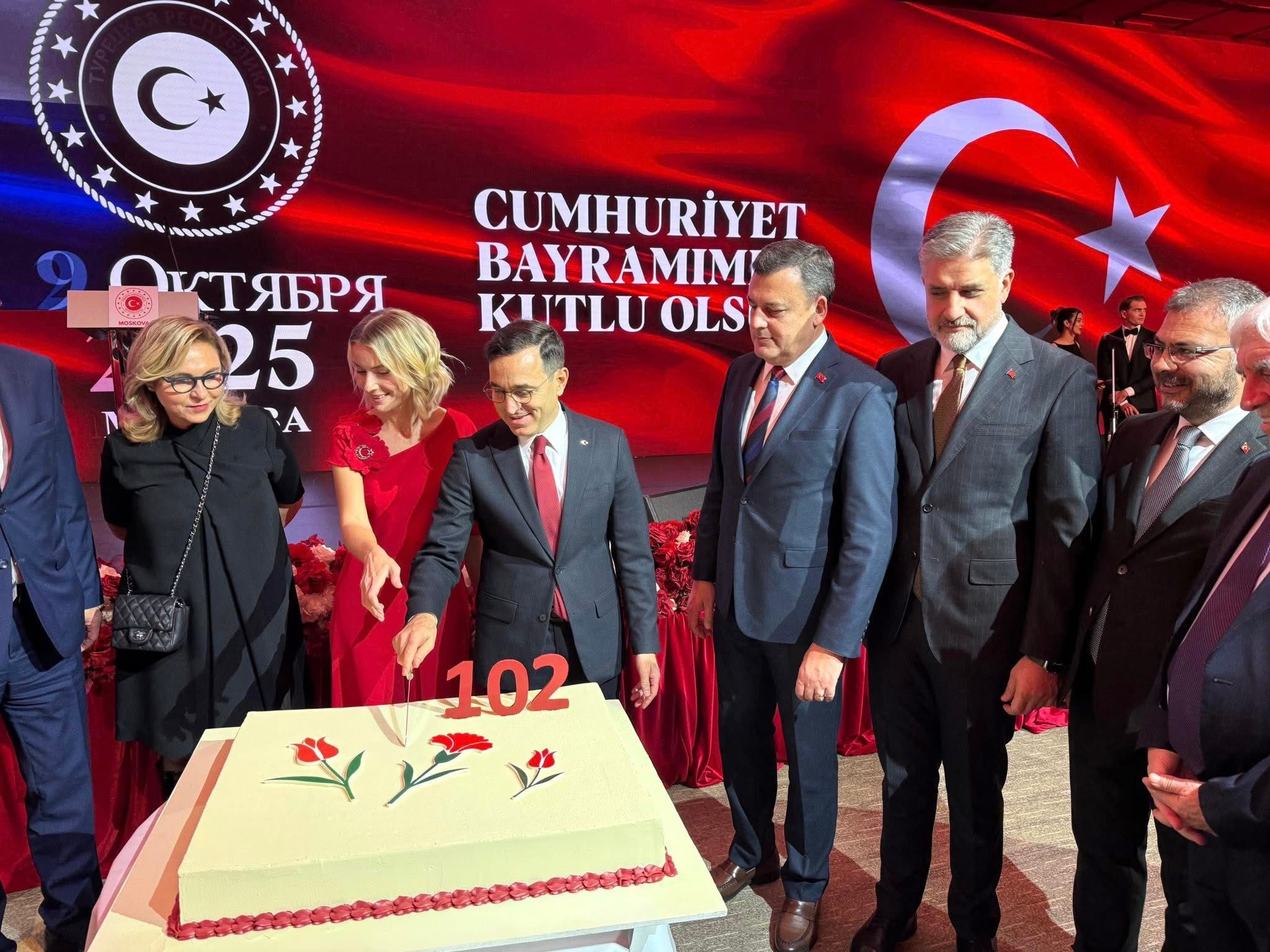 AK Partili Özmen Moskova’da