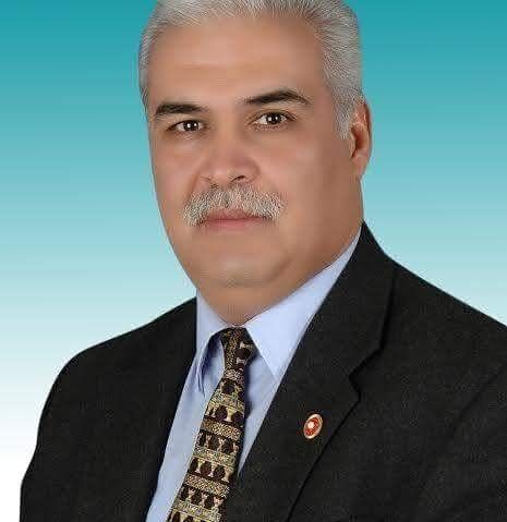 Eski başkan araç kullanırken kalp krizi geçirip öldü