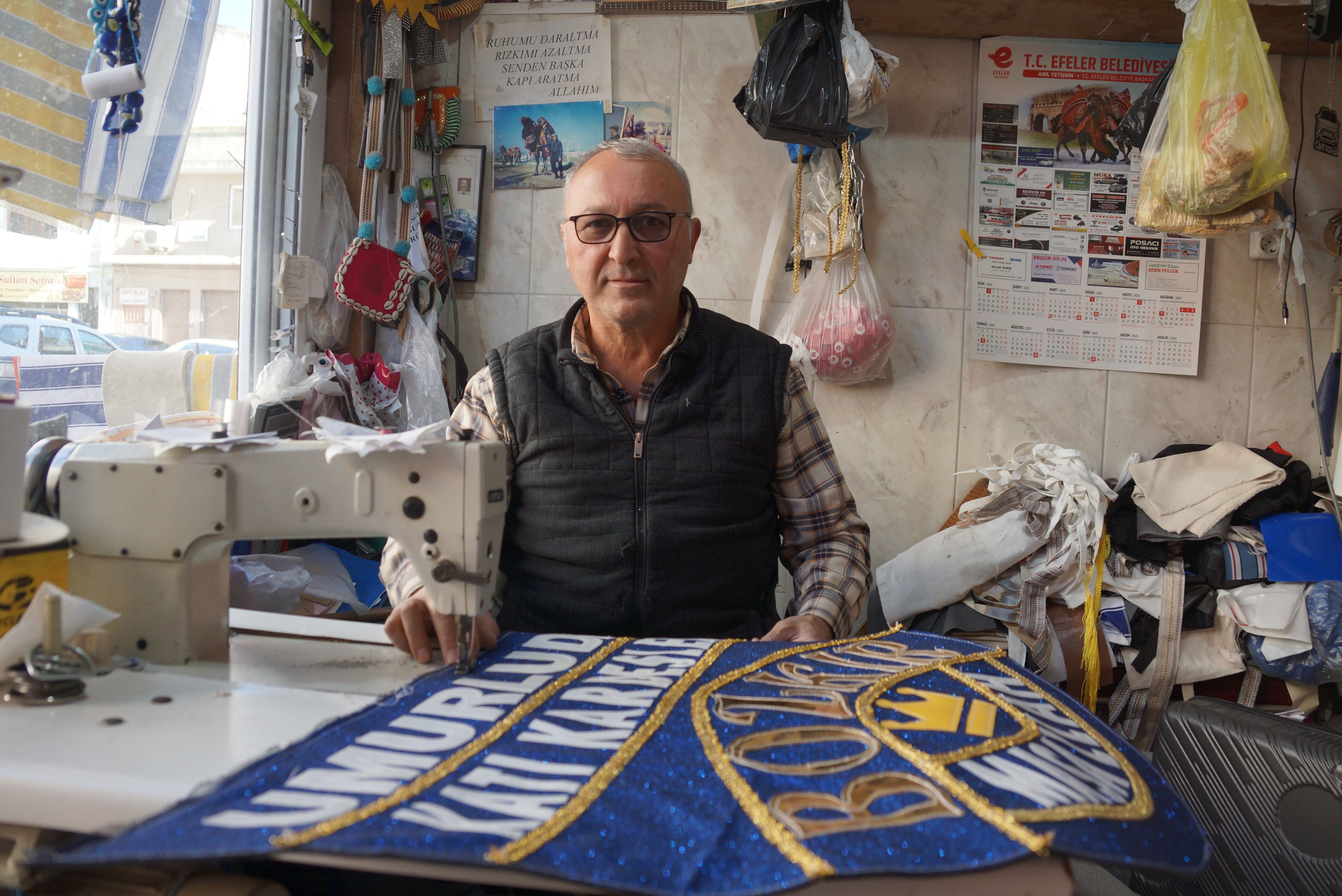 Aydın’da develeri süsleyerek arenaya hazırlıyor