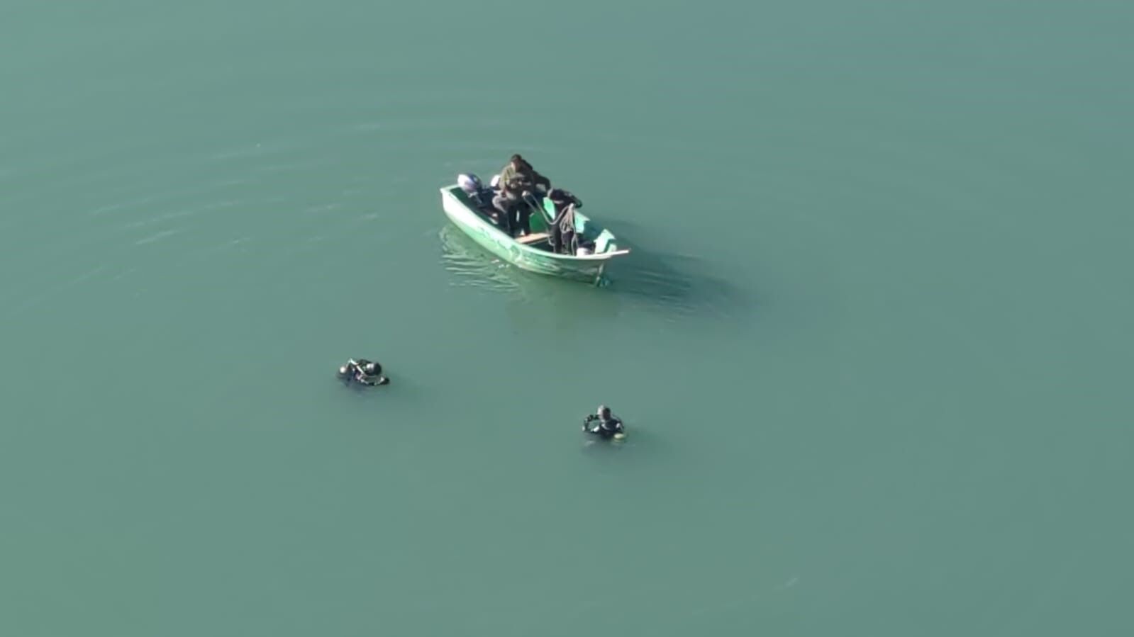 Barajdan 2 ceset çıkaran ekipler çalışmalarını sürdürüyor