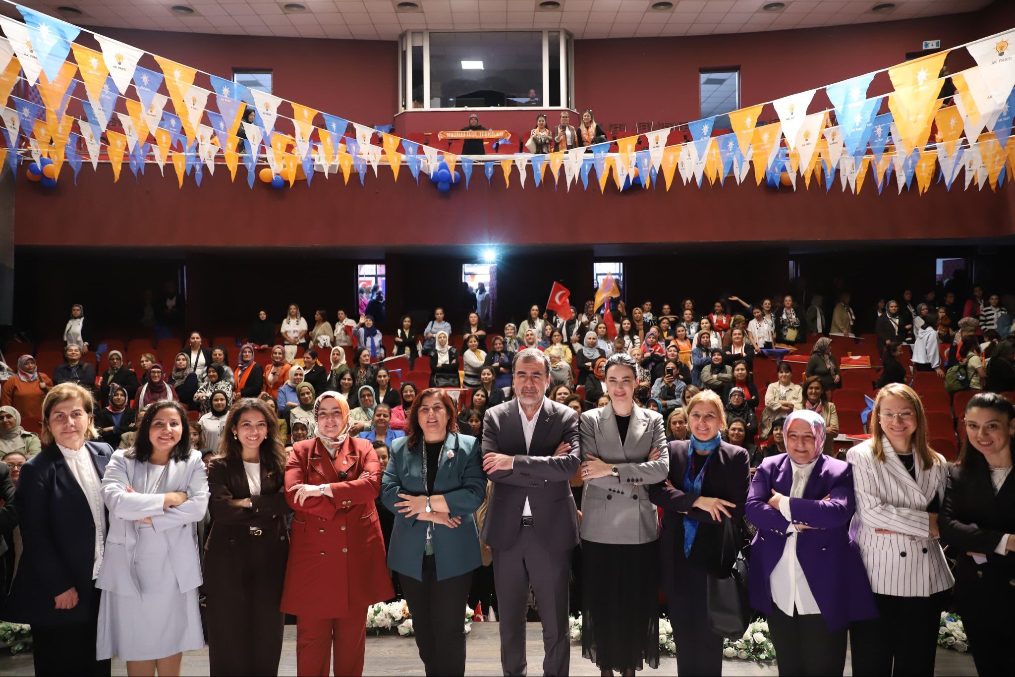 ‘AK Kadınlar’ Aydın’da önemli kararlar aldı 