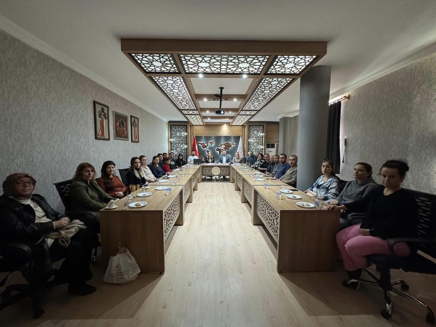 Akran Dostluk Hareketi Projesi Kocarlida Masaya Yatirildi Genclerin Yasadigi Akran Zorbaliklarina Karsi Tedbirler Ele Alindi 615105 042Fae54523939E57Ab520Edceb5F7Cf