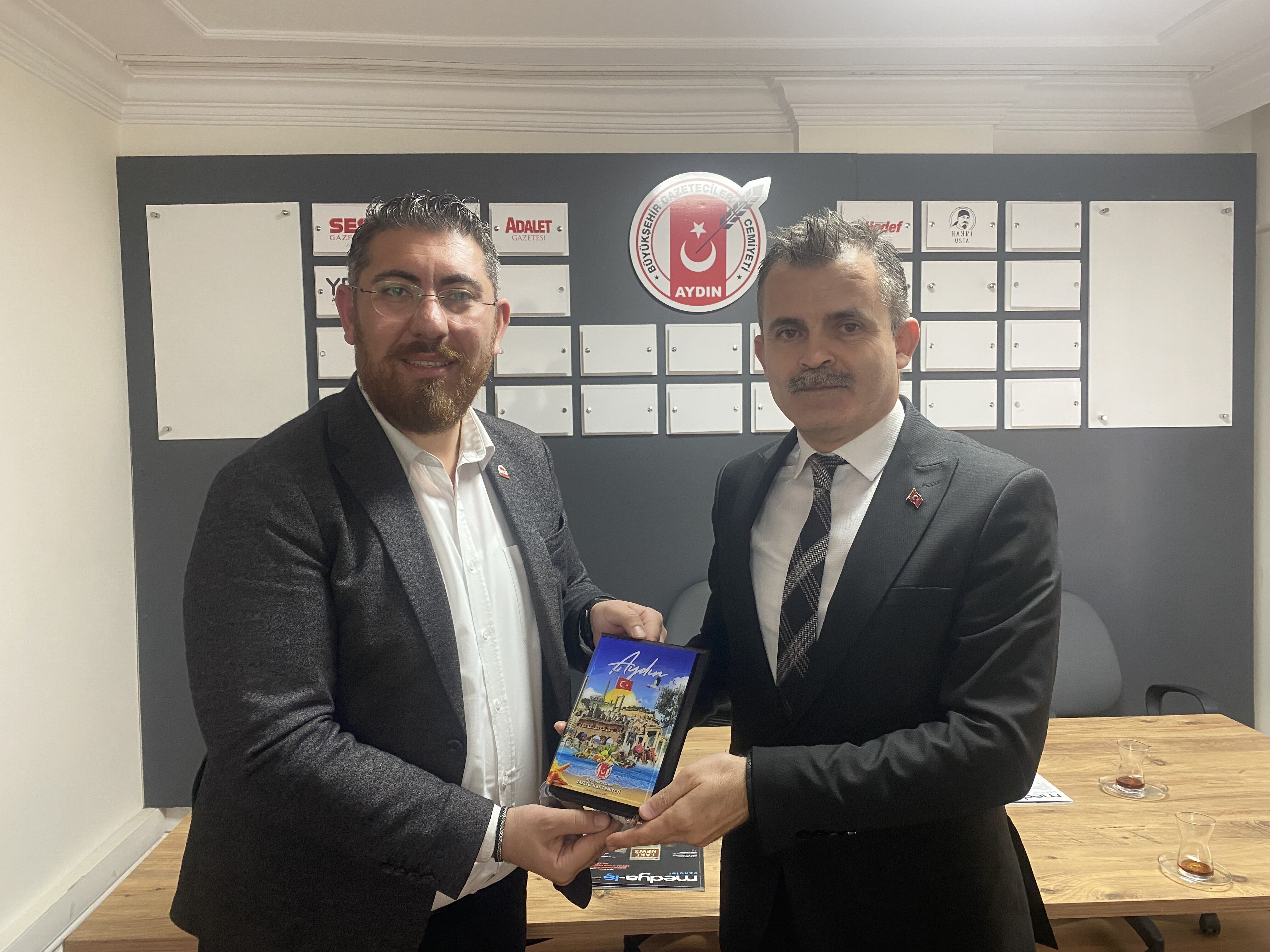 Aydın basının talepleri ve sorunları valiliğe iletildi
