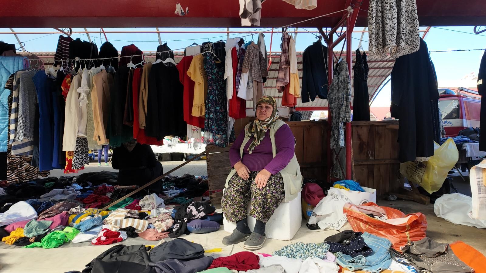 Aydin Efekent Bit Pazarinda Hayat Mucadelesi 61 Yasindaki Nuray Gunesin Gecim Savasi Betul 612655 51B91C3880335Dcd2D3A183A46599Ff6