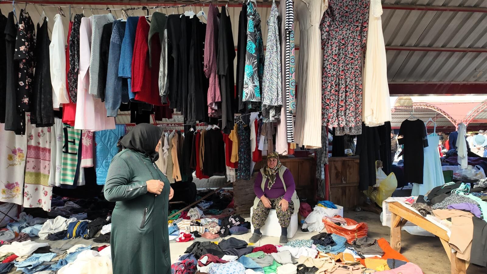 Aydin Efekent Bit Pazarinda Hayat Mucadelesi 61 Yasindaki Nuray Gunesin Gecim Savasi Betul 612655 84567878863E925D7Cd995374Ce51Ba1