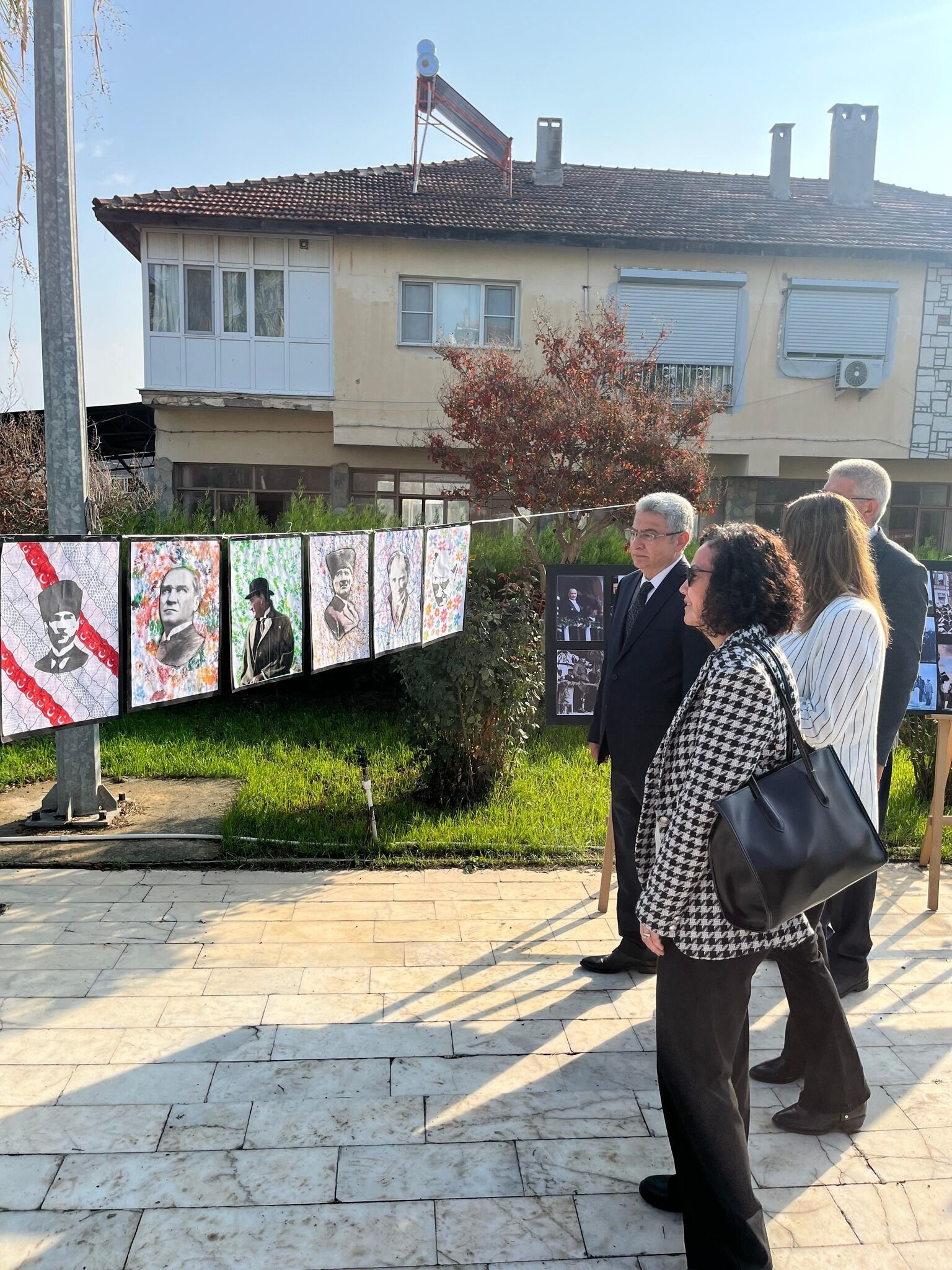 Aydın’da anlamlı sergi: Öğrenciler Atatürk sevgisini resimlere işledi