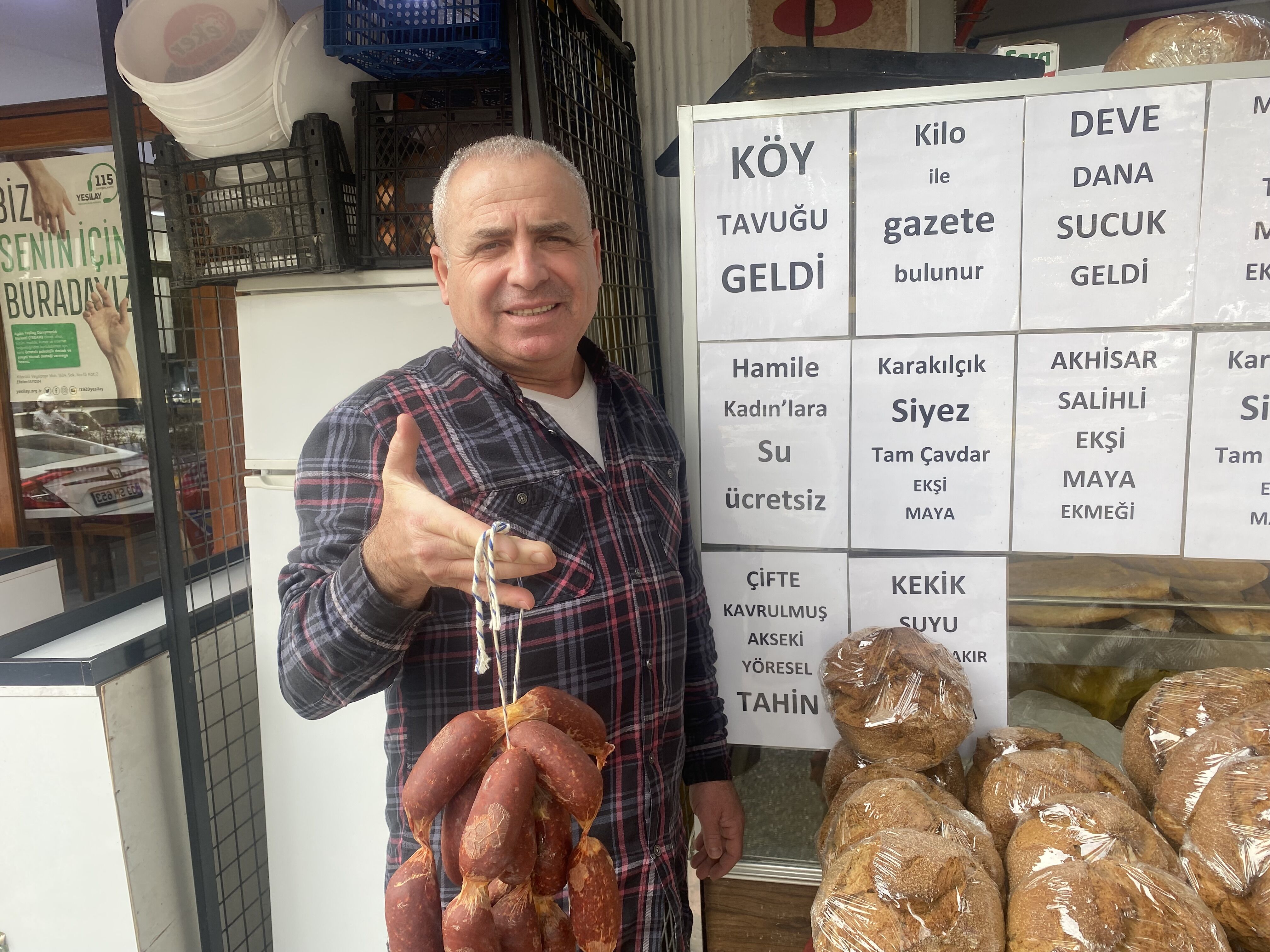 Aydinda Deve Sucugu Dana Sucugu Ile Yarisiyor Isletmeci Baba Ozellikle Gelip Alan Tiryakileri Var Betul 615185 598078A5557E1A503B01D20725Ba2D55