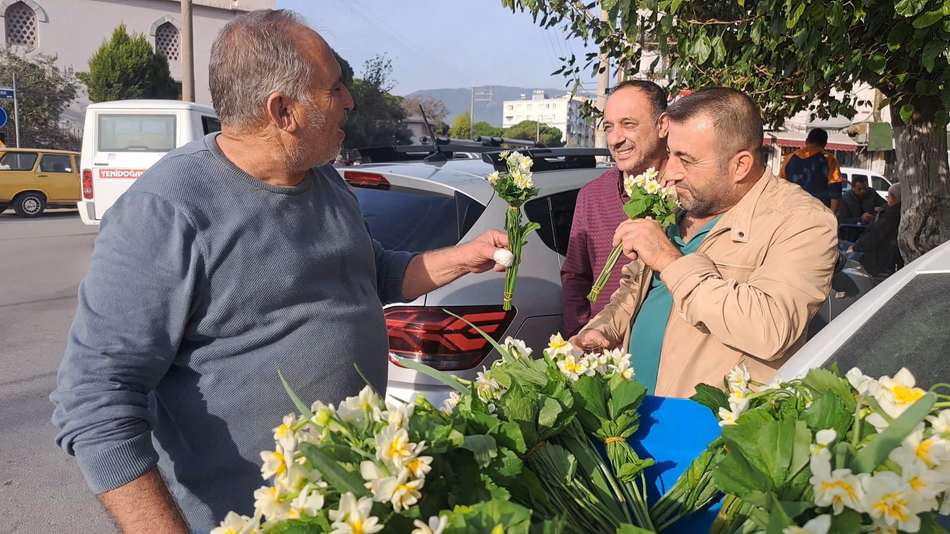 Aydinda Nergis Sezonu Erken Basladi Ilk Cicekler Meydanda Satista 615797 B936124Dd8E2Ad2Cff99F3Ec3Accc578