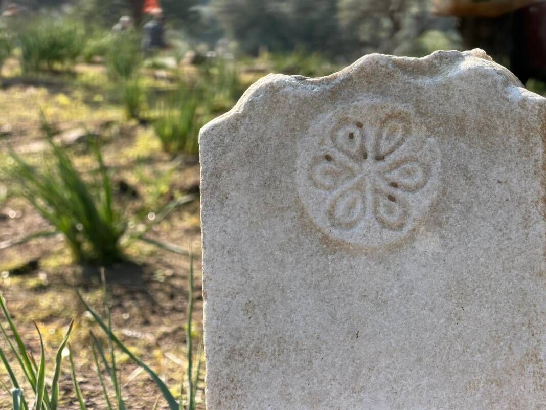 Aydinda Tarih Kitaplarini Sasirtacak Kesif Esi Benzeri Olmayan Mezar Taslari Bulundu 613854 699Aa345Dcc8Bc1C4D19084Ac93898D6