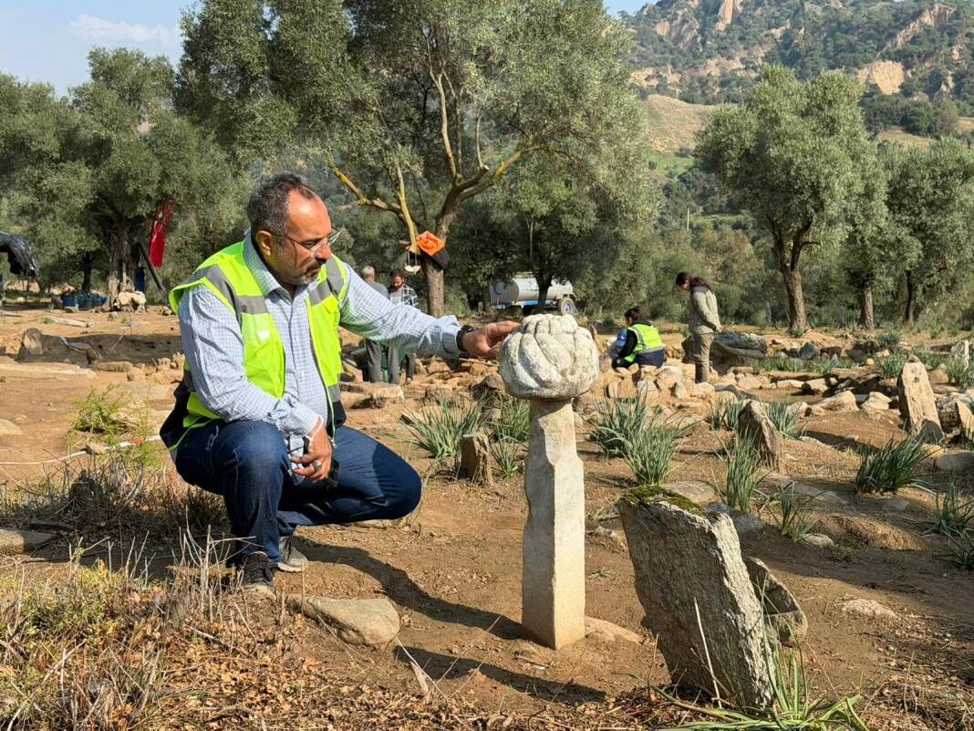 Aydinda Tarih Kitaplarini Sasirtacak Kesif Esi Benzeri Olmayan Mezar Taslari Bulundu 613854 A5Fee537Da4Ca22871F7E4133C9Dfbfa