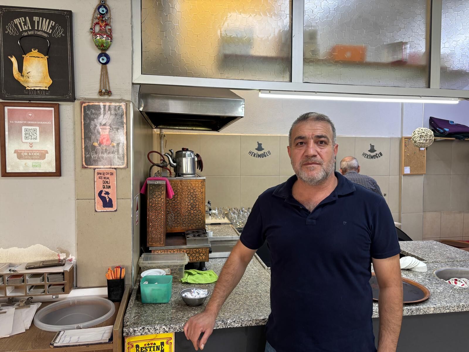 Aydın’ın en büyük kahvehanesi aile geleneğini yaşatıyor