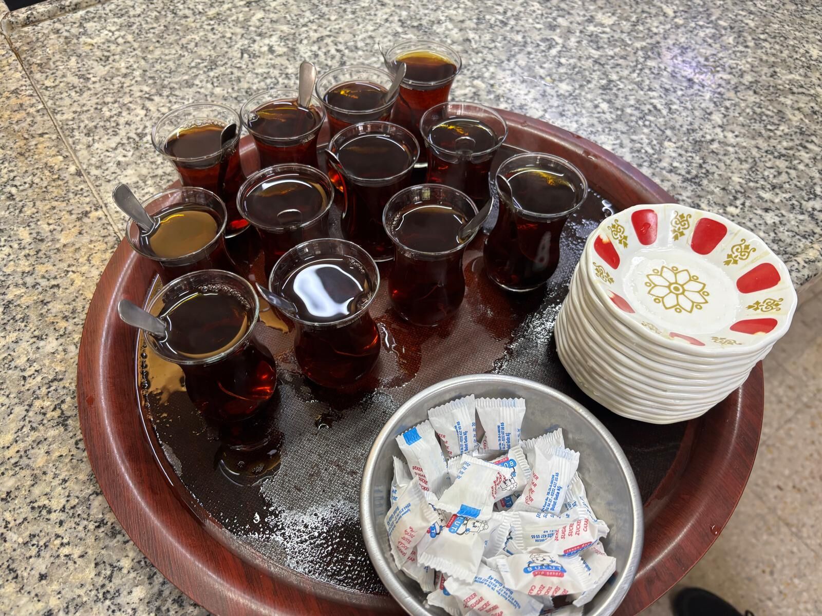 Aydın’ın en büyük kahvehanesi aile geleneğini yaşatıyor