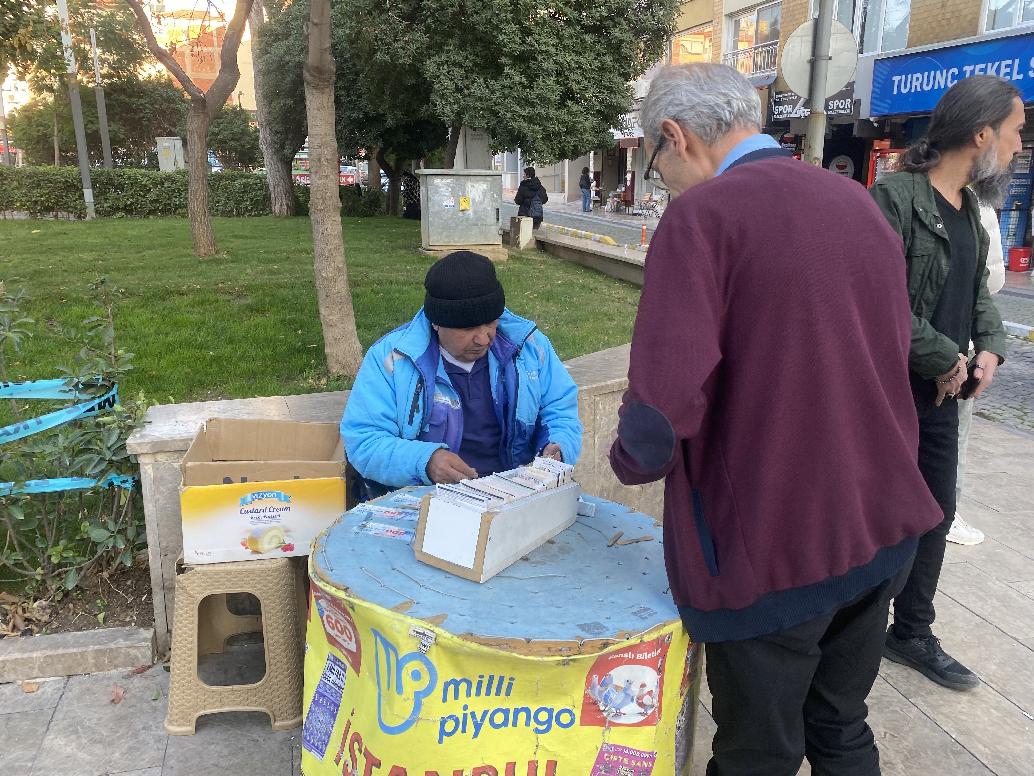 Aydinin Ugurlu Milli Piyango Tezgahi Aydindaki En Buyuk Ikramiye En Son Onun Tezgahinda Cikti Betul 614661 8D39Eb35Fa0Df12D8Fd98A9F64A8D4Be